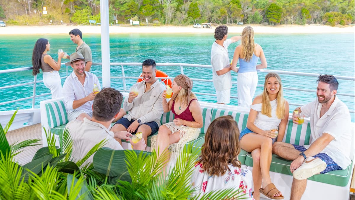 Tangalooma Wrecks & Dolphin Cruise Optional Round transfer from Brisbane City and Gold Coast