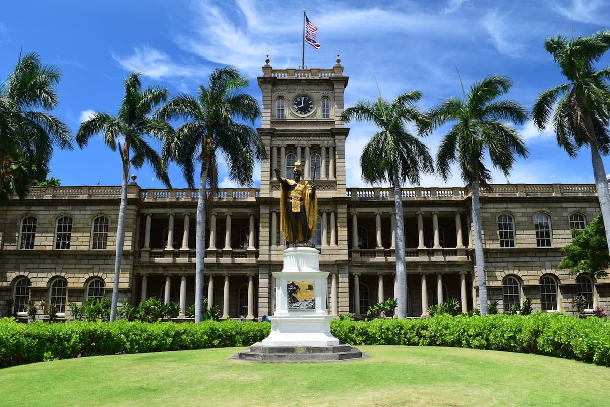 Waikiki Trolley Hop-on Hop-off Bus Tour