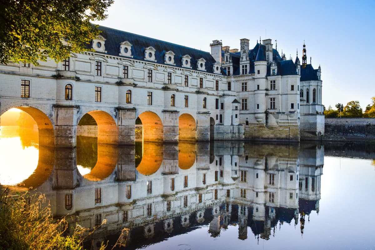 Loire Valley Tour from Paris: Chambord, Chenonceau, and Cheverny Castles