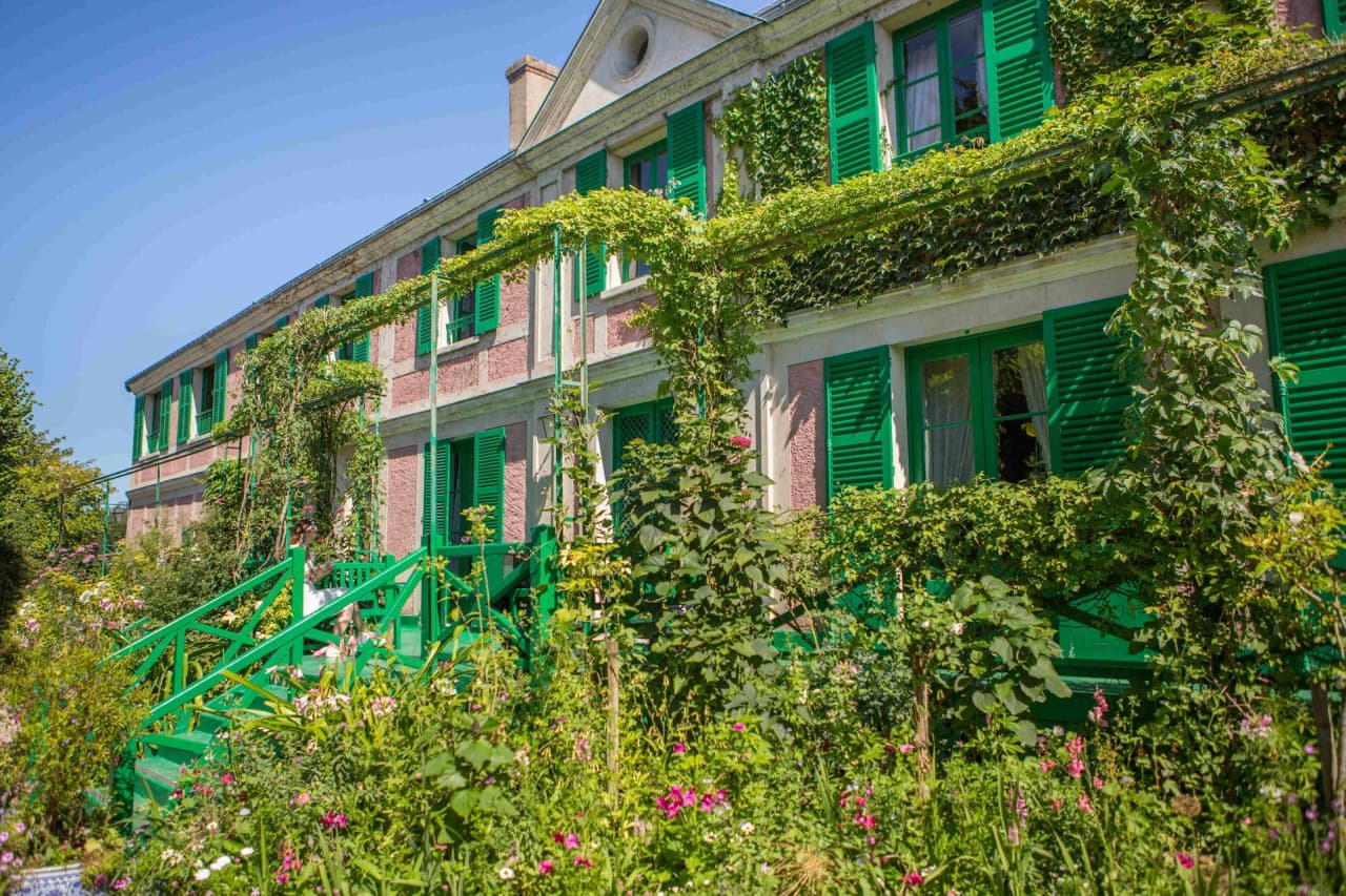 Giverny: Impressionist Day Trip from Paris with Audio Guide