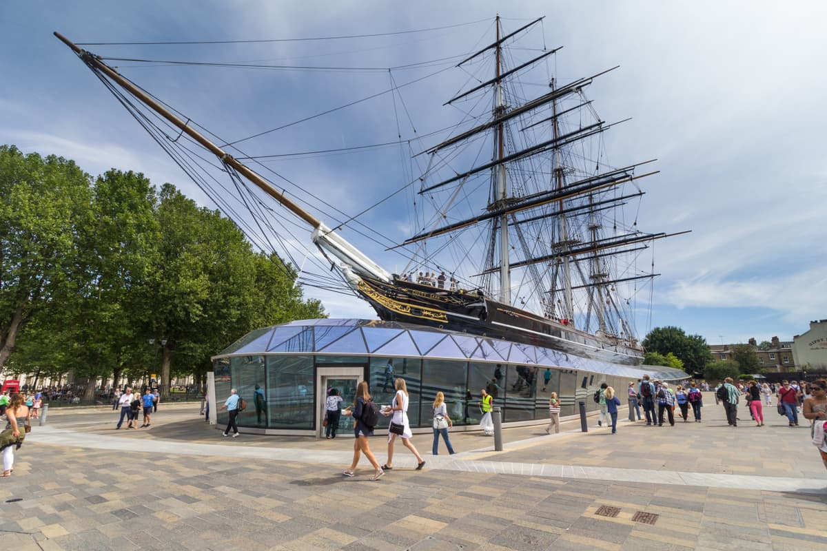 Leeds Castle, Canterbury, Dover, and Greenwich Tour from London