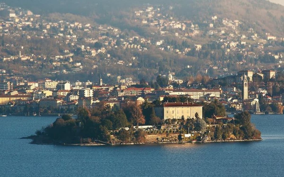 Lake Maggiore & Borromean Islands: Hop-on Hop-off Boat Ticket