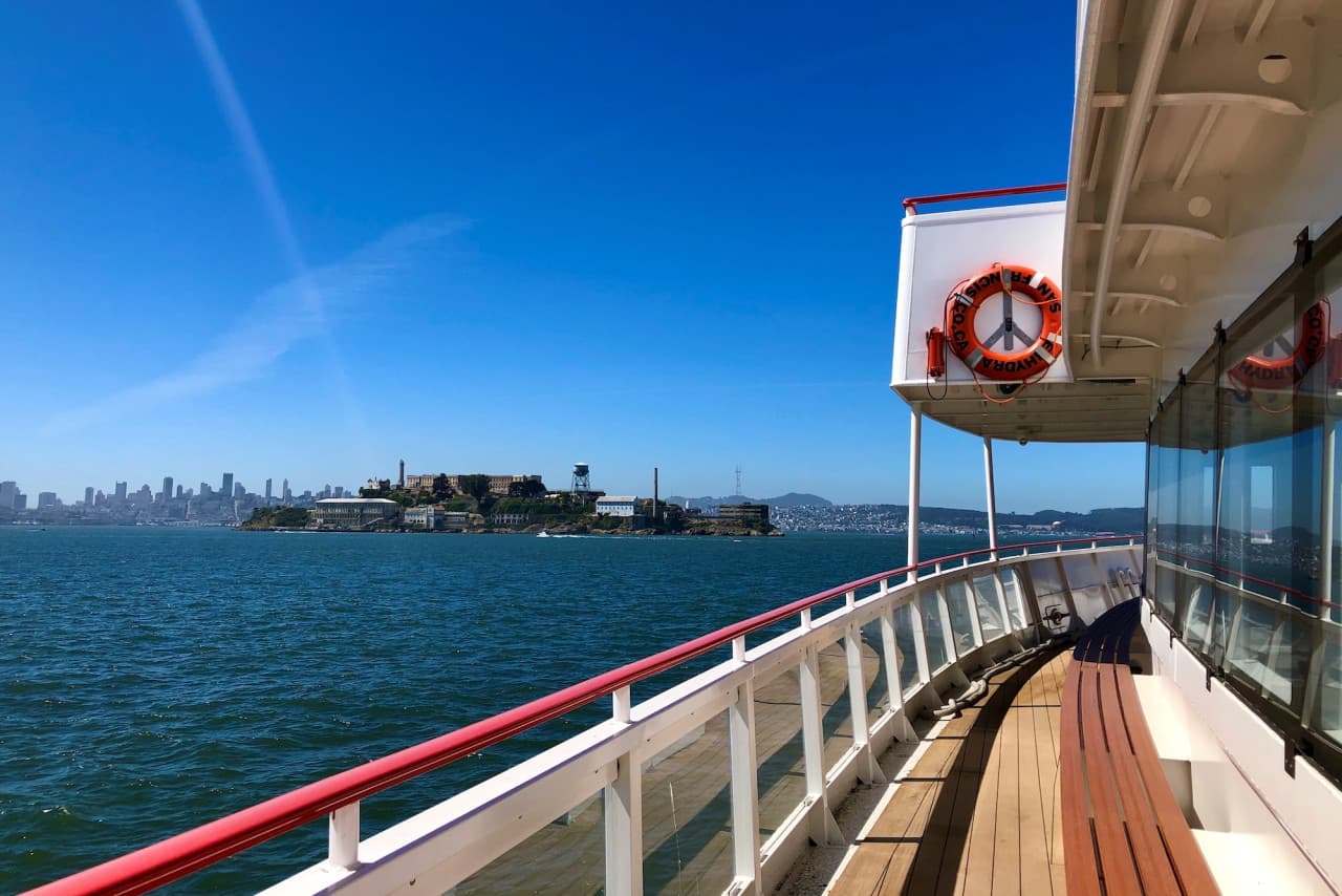 San Francisco Bay 1.5 Hour Bridge to Bridge Sightseeing Boat Cruise by Red and White Fleet