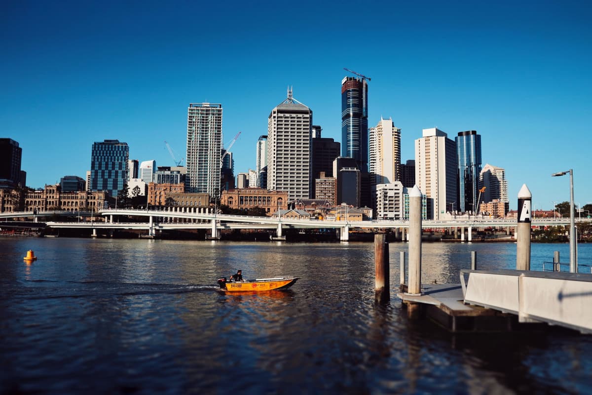 Brisbane Coach and Cruise Tour from the Gold Coast