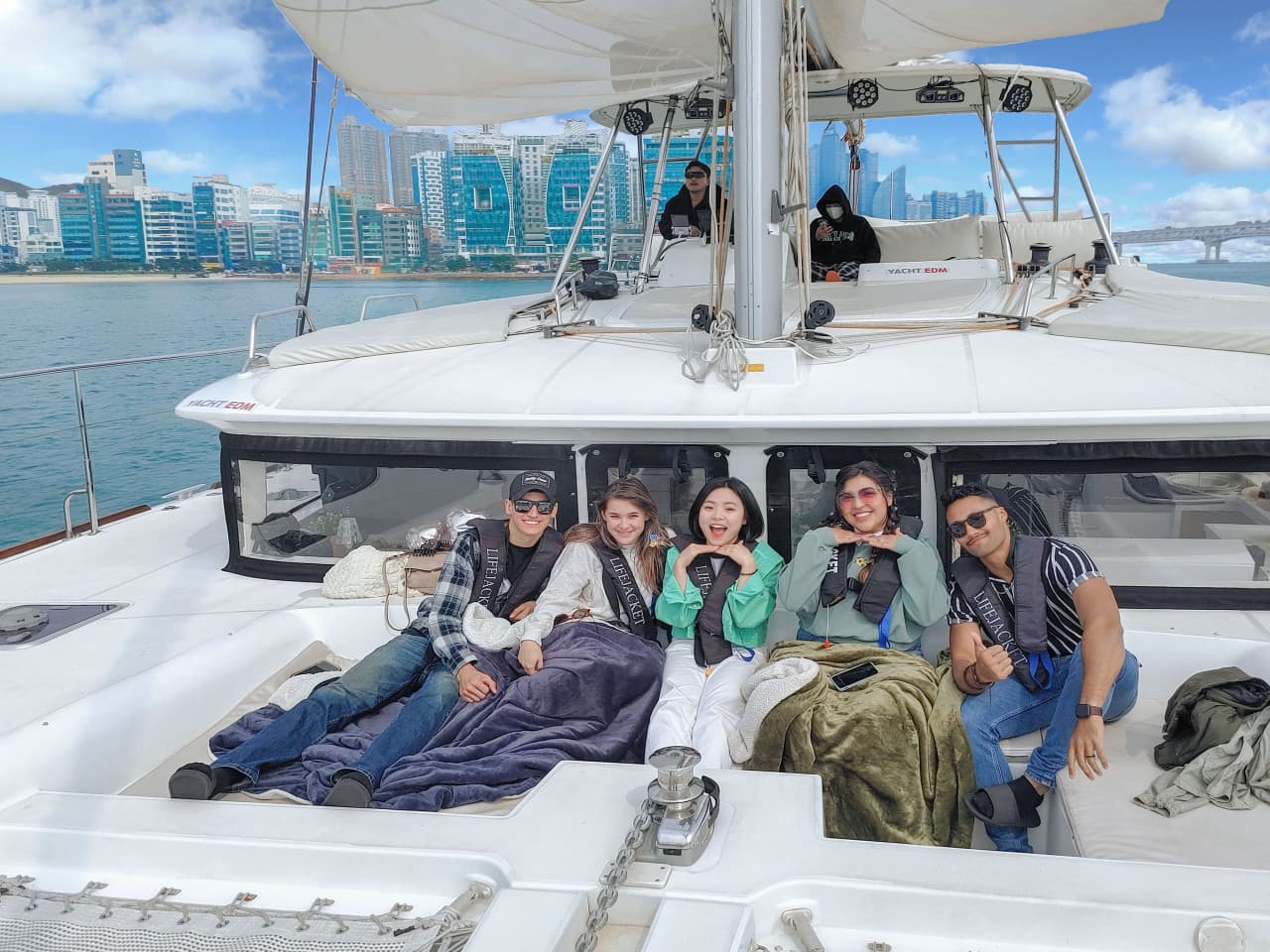 Busan City Tour, Yacht Cruise, and Blueline Park Sky Capsule – photo 3
