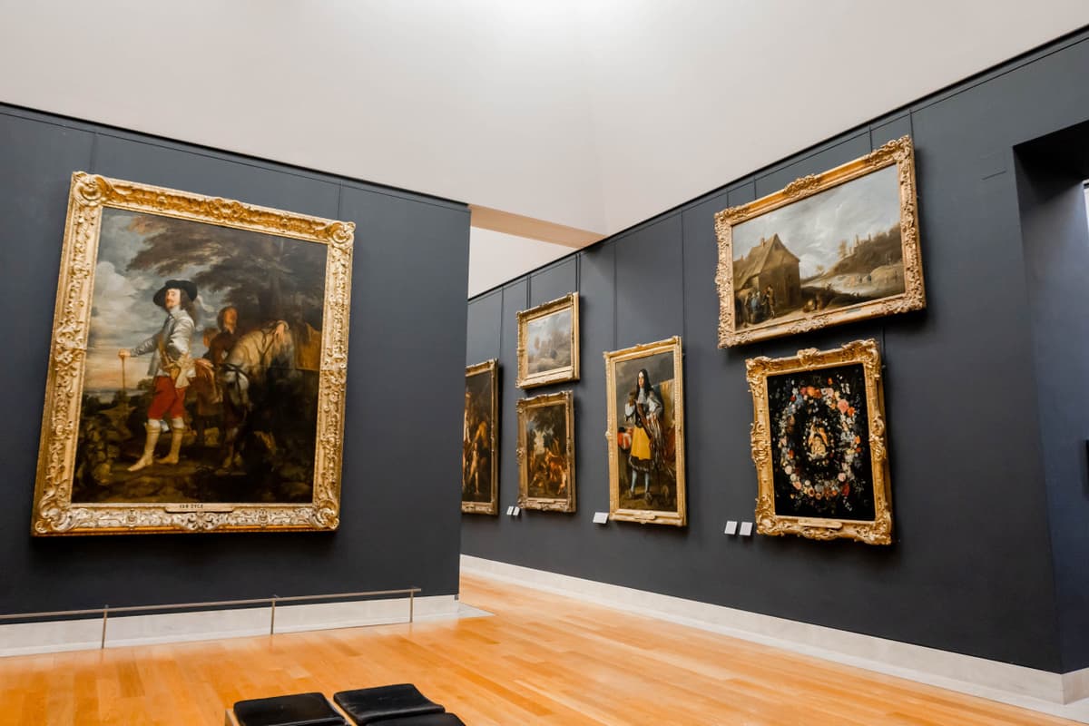 COMBO: Paris Museum Pass + Seine River Sightseeing Cruise by Bateaux Parisiens
