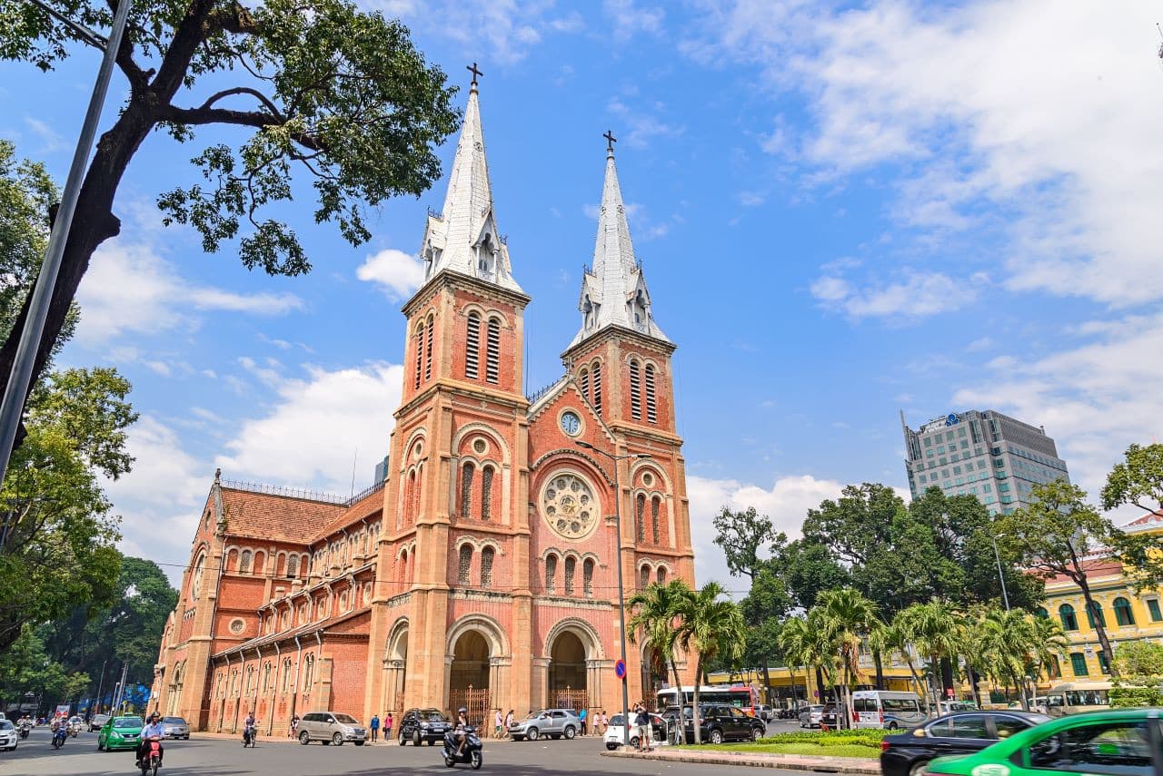 Ho Chi Minh Full-Day Tour: Independence Palace, War Remnants Museum, Water Bus Ride on Saigon River