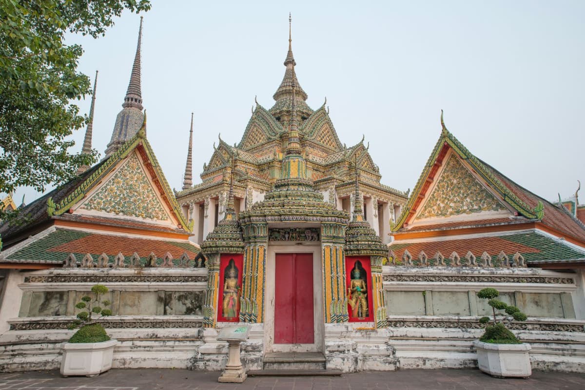 Wat Pho and Wat Arun Walking Tour