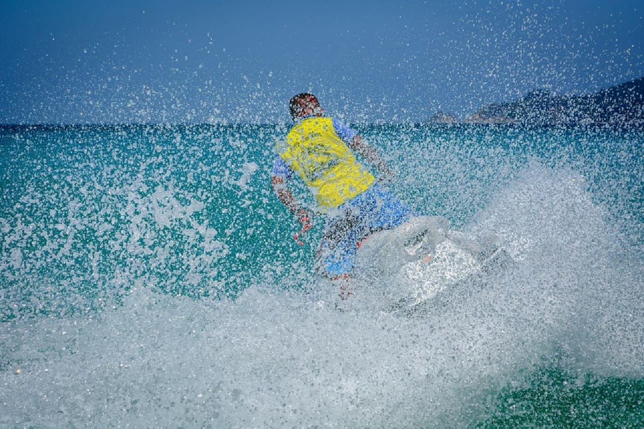 Kenting South Bay Water Sports Experience