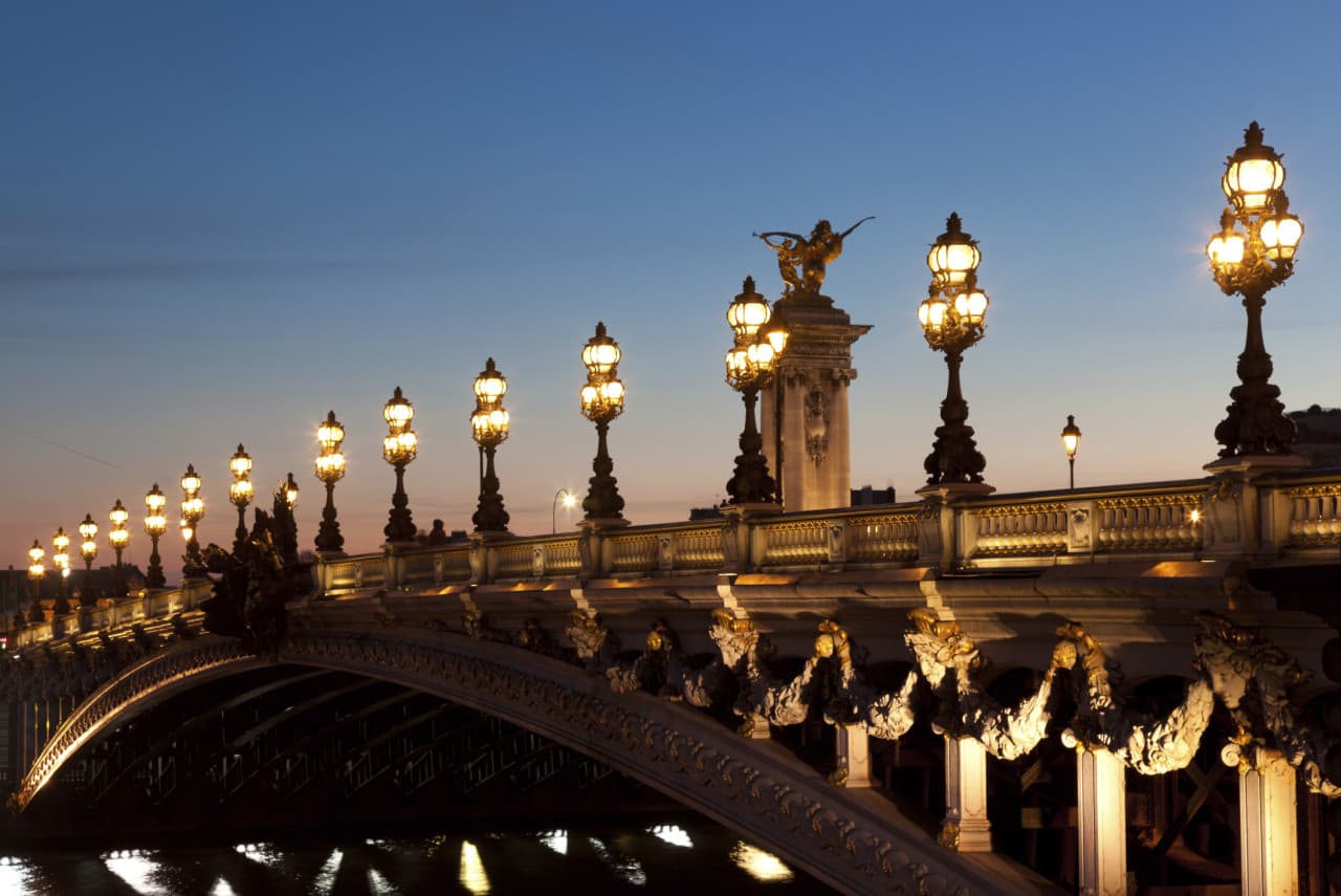 Paris Illuminations Night Bus Tour and Eiffel Tower Reserved Access – photo 4