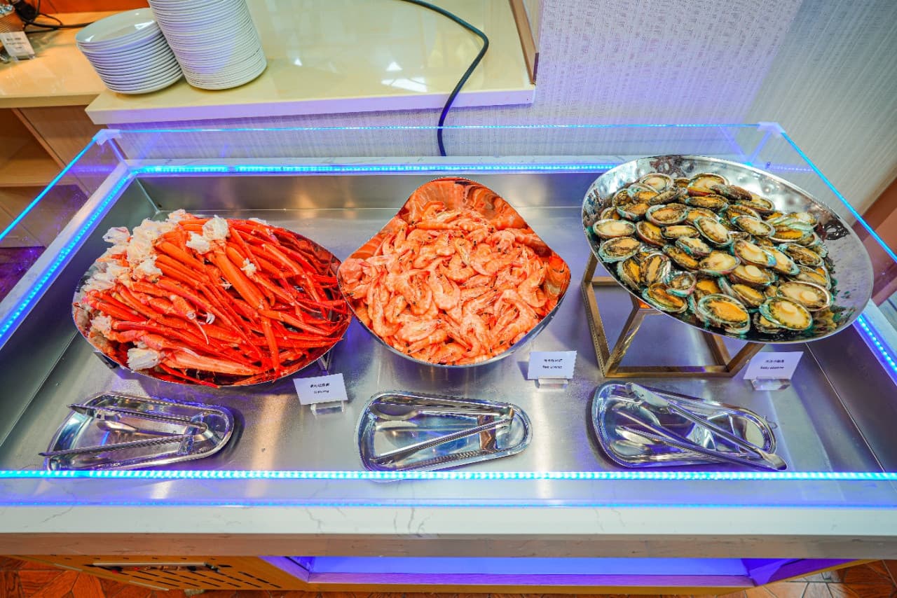 Huangpu River Buffet Dinner Cruise – photo 4