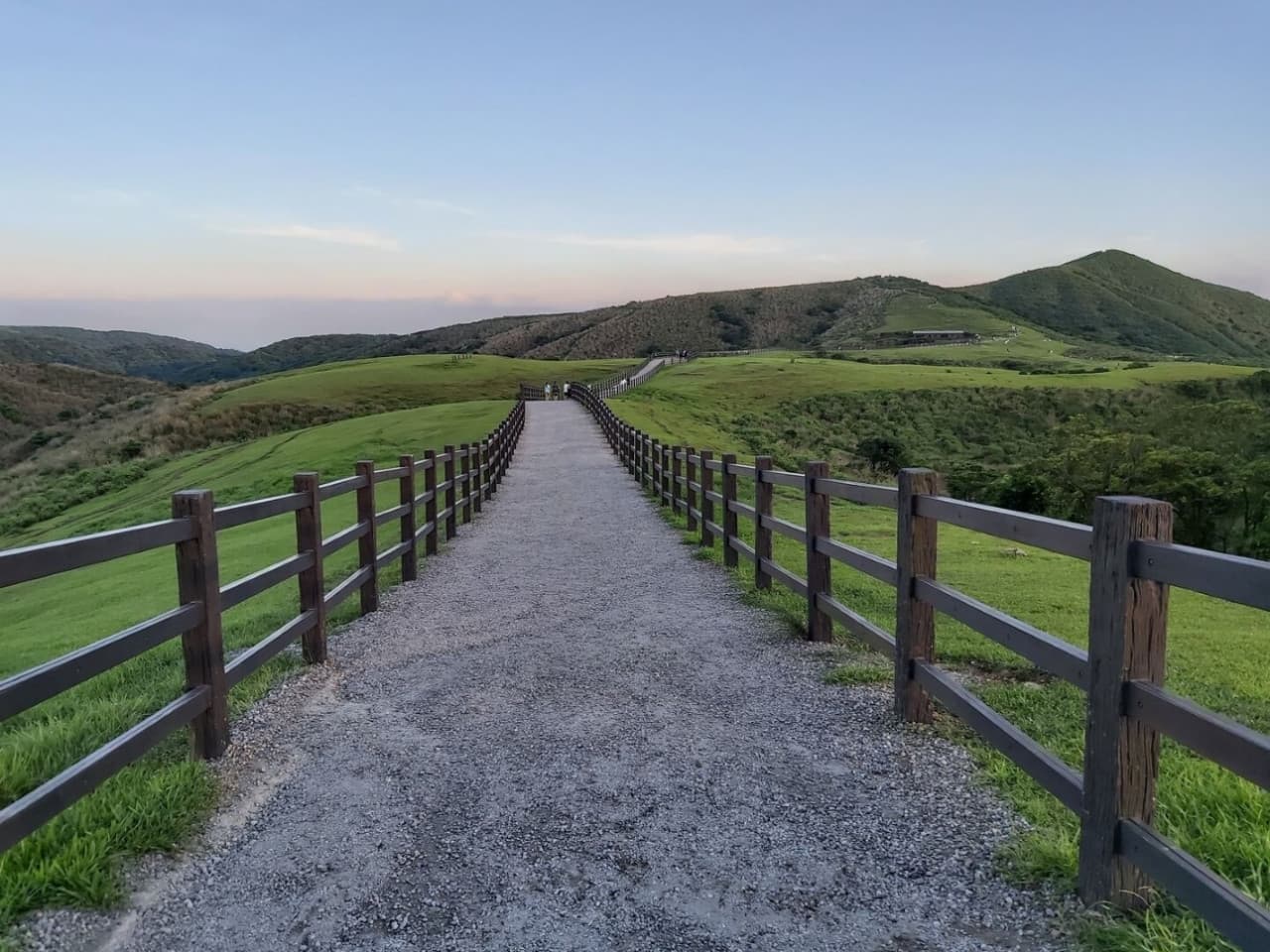 Beitou and Yangmingshan National Park Full-Day Tour from Taipei – photo 2