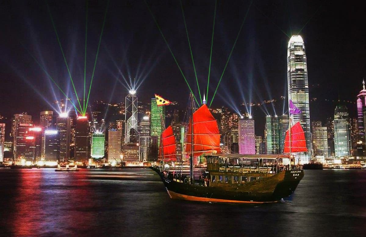 Aqualuna Victoria Harbour Cruise Ticket