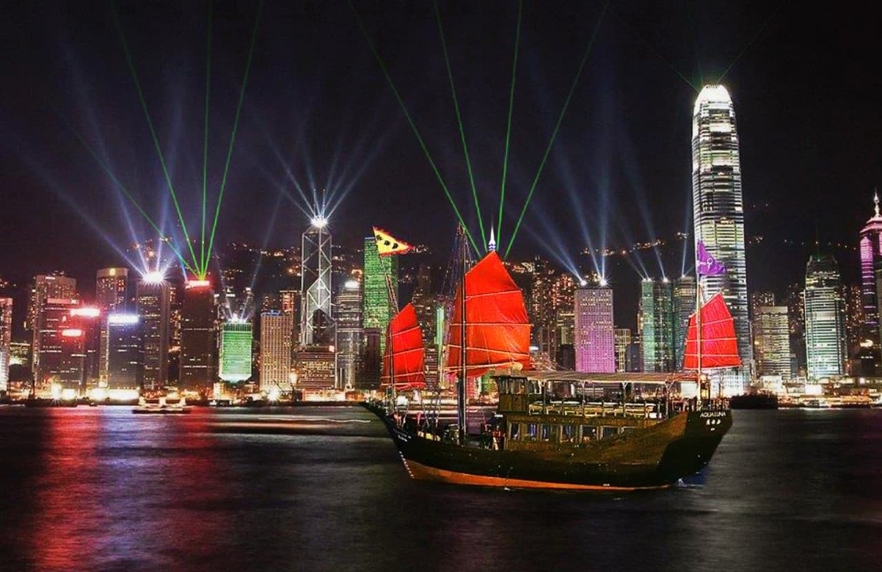 Aqualuna Victoria Harbour Cruise Ticket
