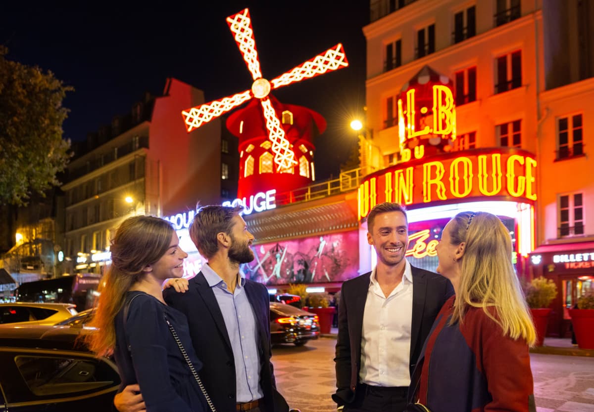Moulin Rouge Cabaret Show and Paris Bus Tour