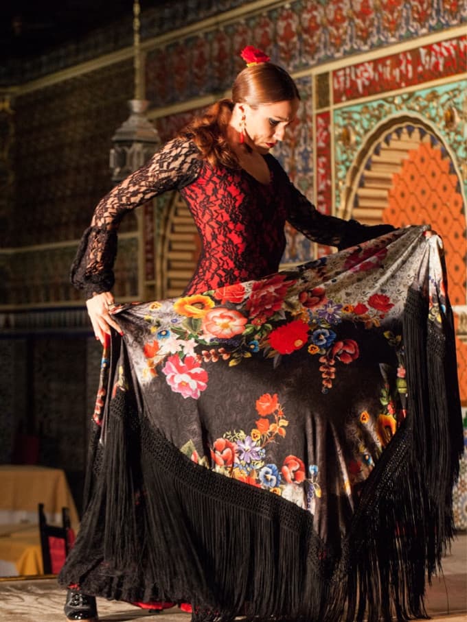 Madrid Old Town Walking Tour in English, Mandarin, Korean with Flamenco Show