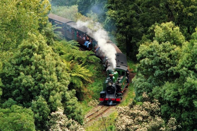 Puffing Billy and Yarra Valley Wineries Tour