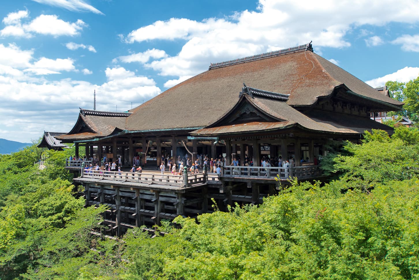 Kyoto Etiquette: Temples, Geisha Districts and Your Camera