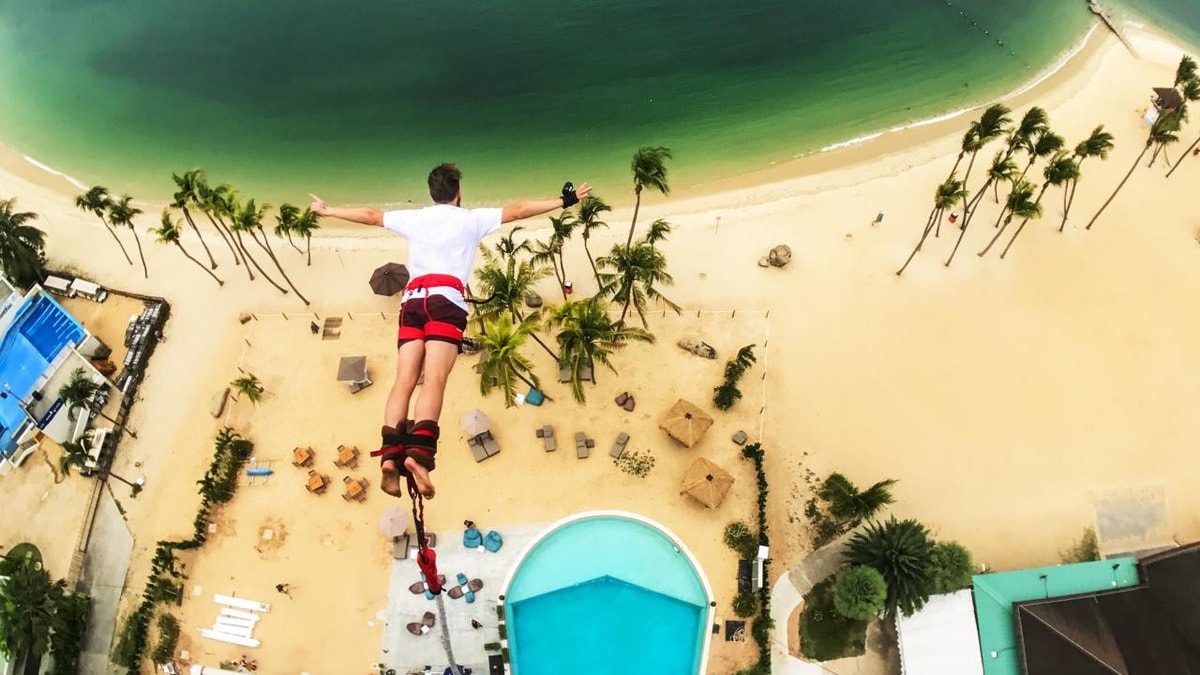 Skypark Sentosa by AJ Hackett Ticket: Bungy Jump & Giant Swing
