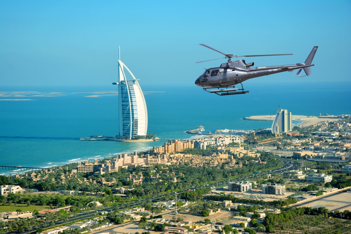 Dubai Helicopter Tour by HeliDubai