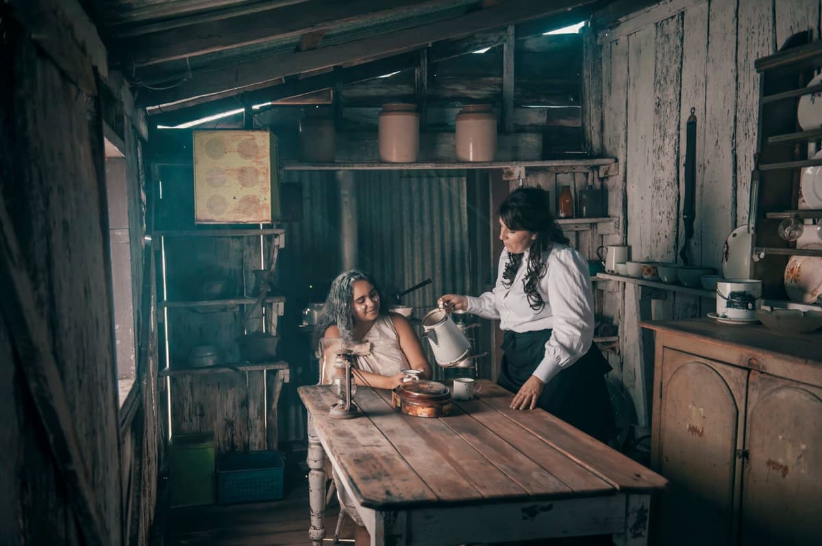 Spirits of the Red Sand - Aboriginal Live Theatre Show with Dinner