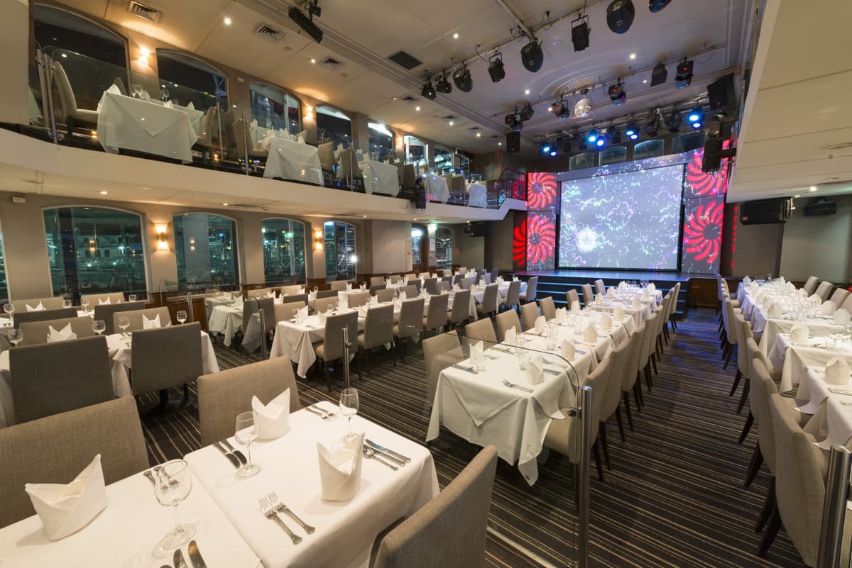 Sydney Harbour Showboat Dinner Cruise