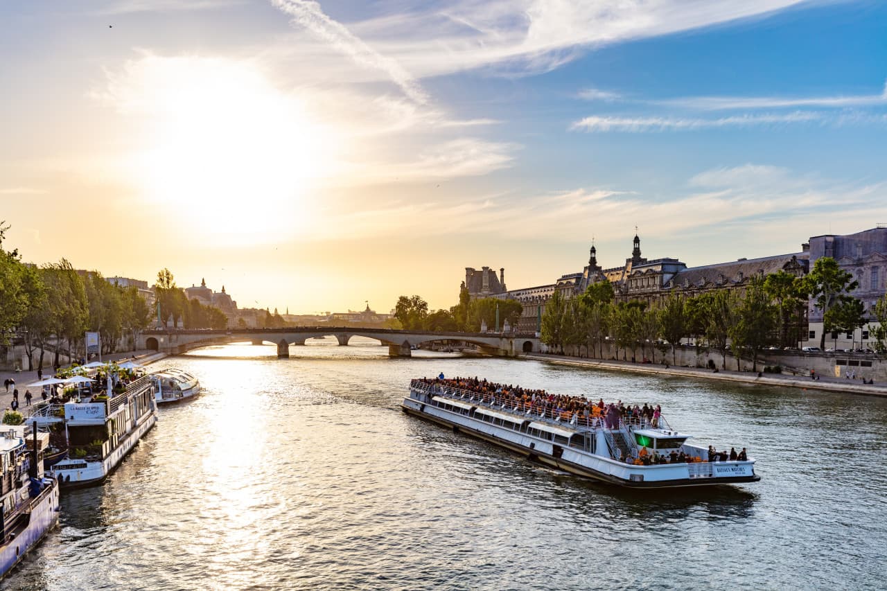Seine River Sightseeing Cruise by Bateaux Mouches