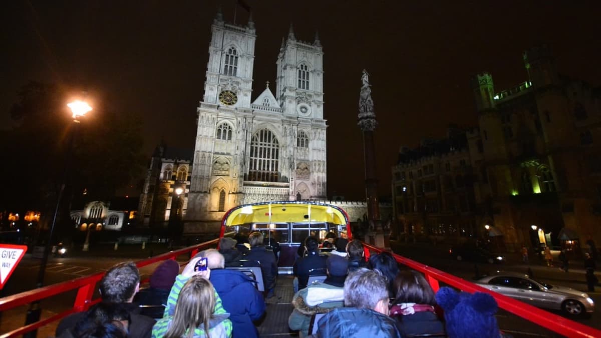 Jack the Ripper, Haunted London and Sherlock Holmes Tour