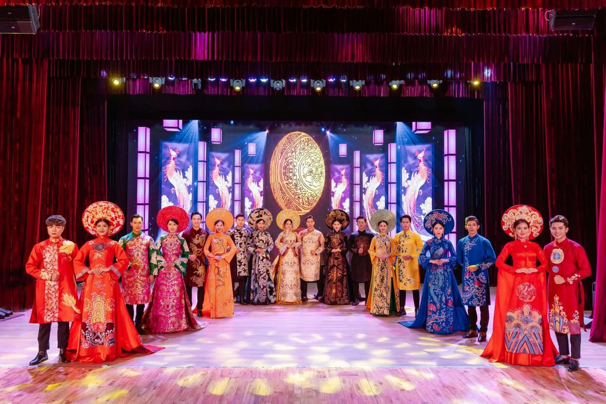 Ao Dai Show in Da Nang