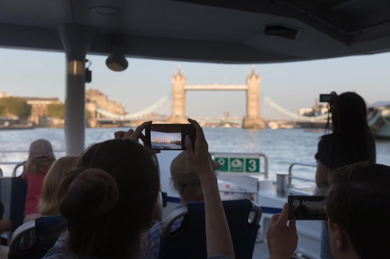 River Thames Sightseeing Hop-on Hop-off Boat Unlimited Pass by Uber Boat Thames Clippers