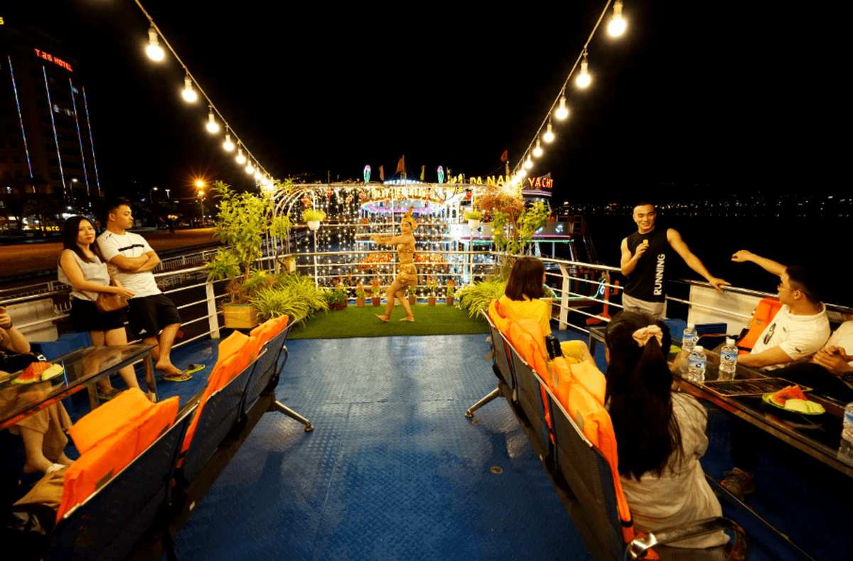 Han River Evening Cruise aboard My Xuan Cruise