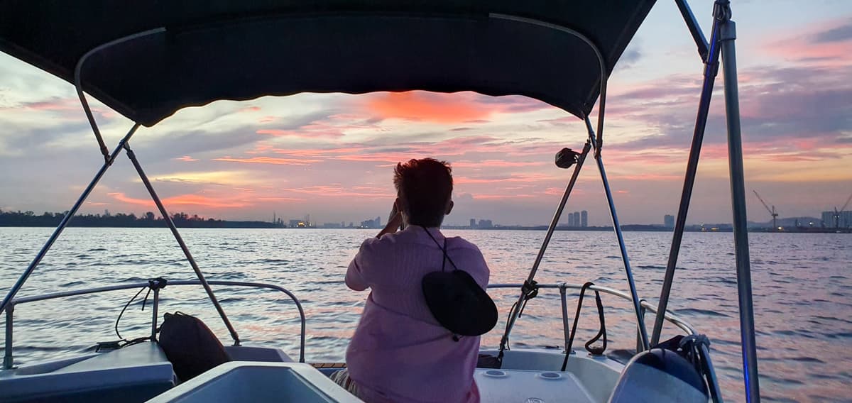 Kelong and Pulau Ubin Boat Tour
