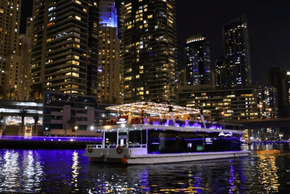 Ain Dubai Houseboat Tour