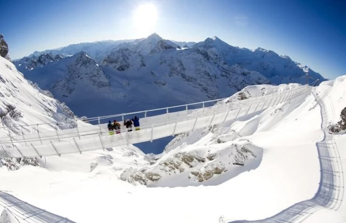 Mount Titlis Snow Experience for First-Time Skiers Tour from Zurich