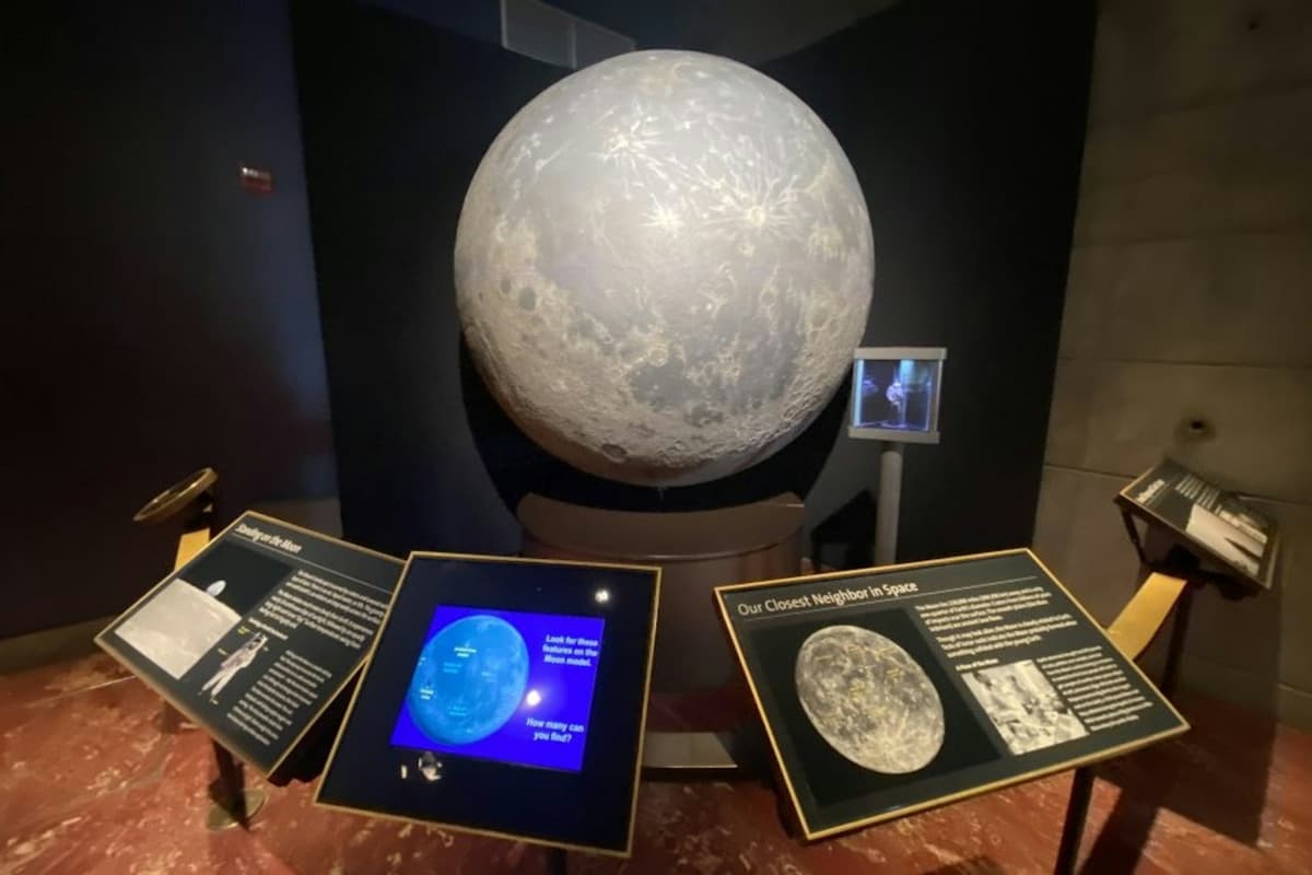 Griffith Observatory: Guided Tour + Planetarium Show Ticket