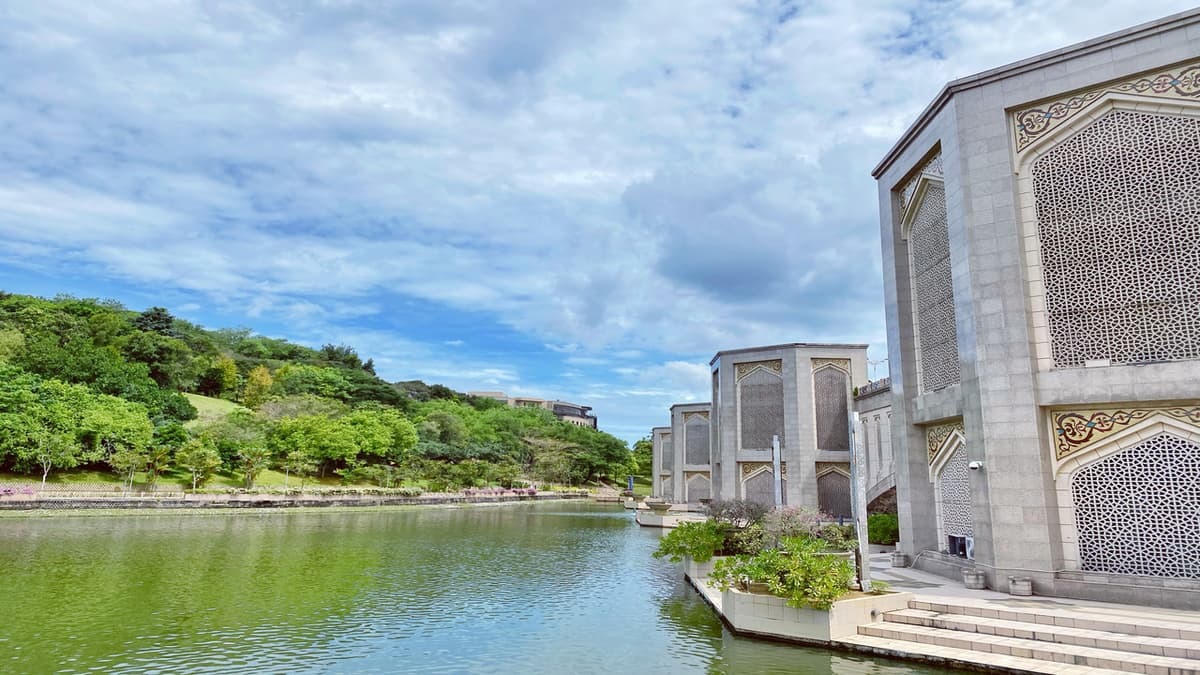 Putrajaya River Cruise and City Tour from Kuala Lumpur