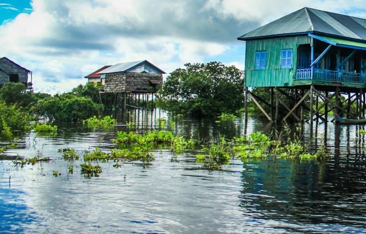 Tonle Sap Lake and Kompong Phluk Floating Village Tour
