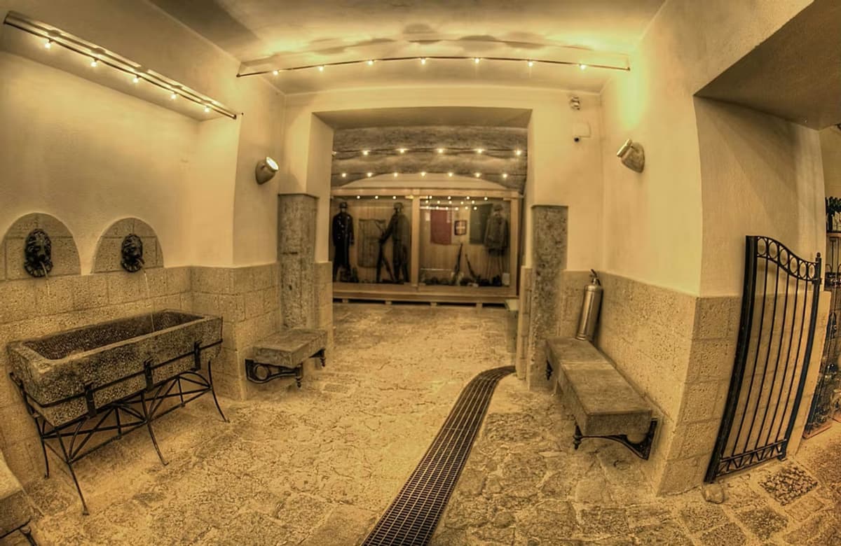 Naples Underground Guided Tour