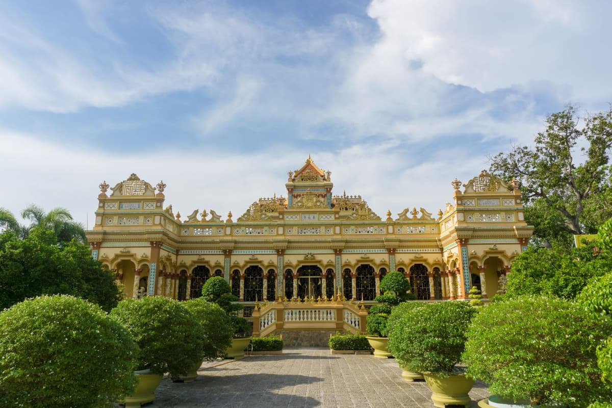 Mekong Delta, Cai Be, and Tan Phong Island Full-Day Tour from Ho Chi Minh