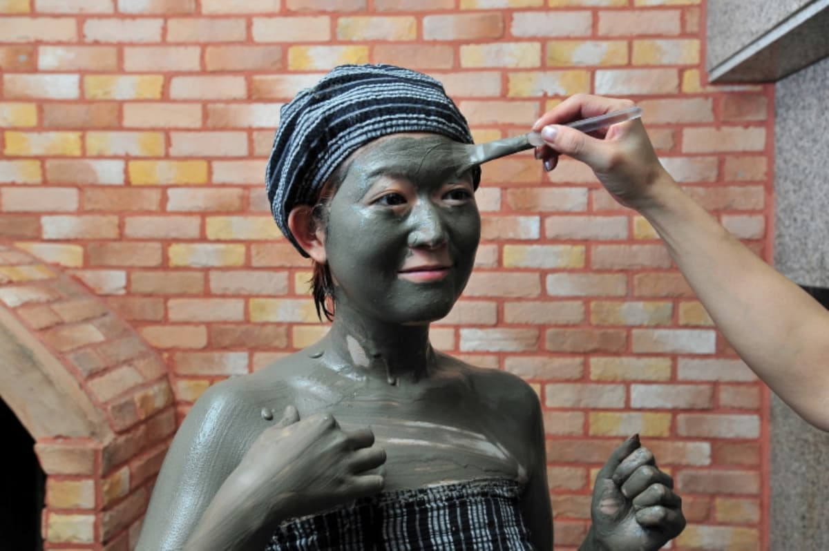 Myeongdong Hana Mud Massage Sauna Experience