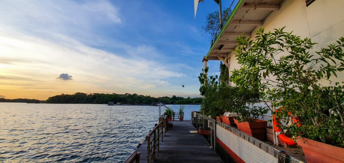 Kelong and Pulau Ubin Boat Tour