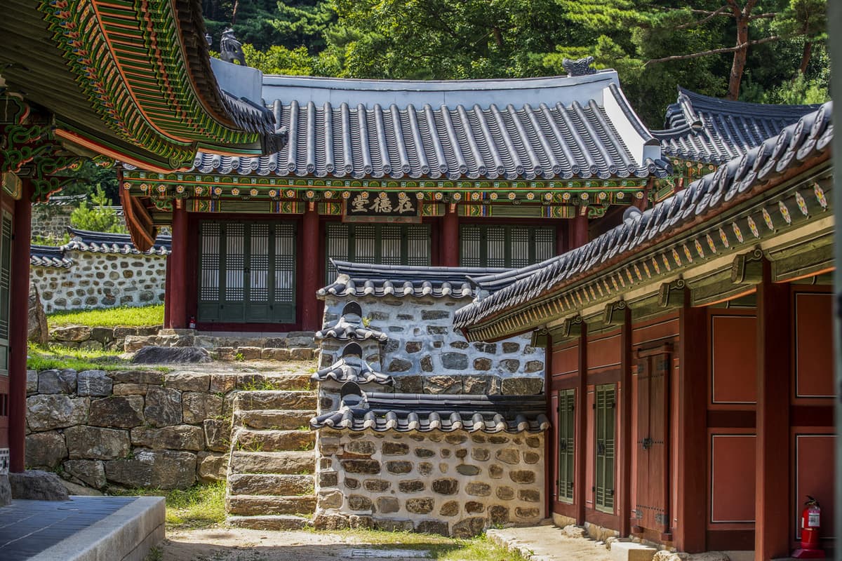 Korean Folk Village and Suwon Hwaseong Fortress Full-Day Tour from Seoul