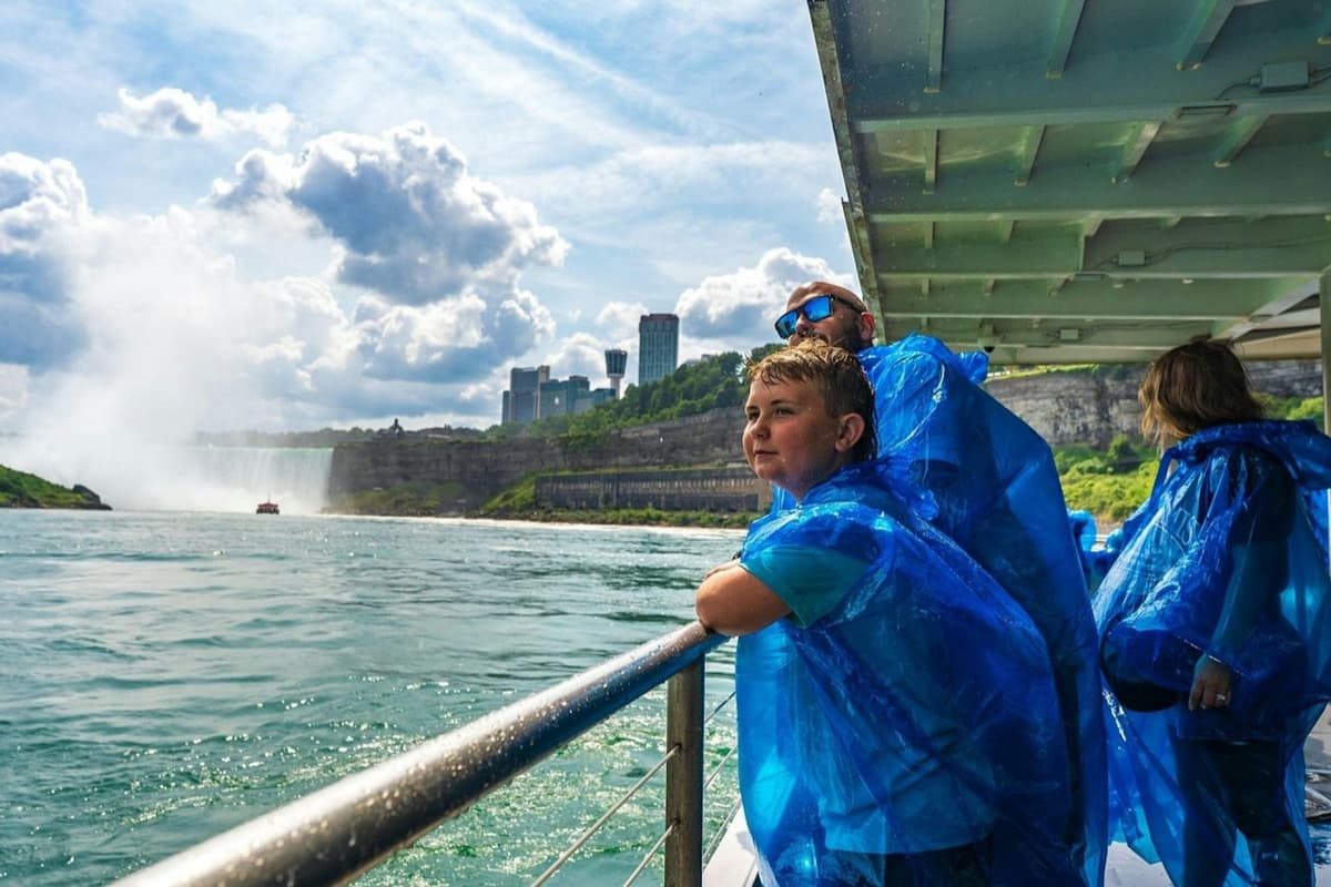 Niagara Falls US: Maid of the Mist Cruise + Cave of the Winds + Small Group Tour