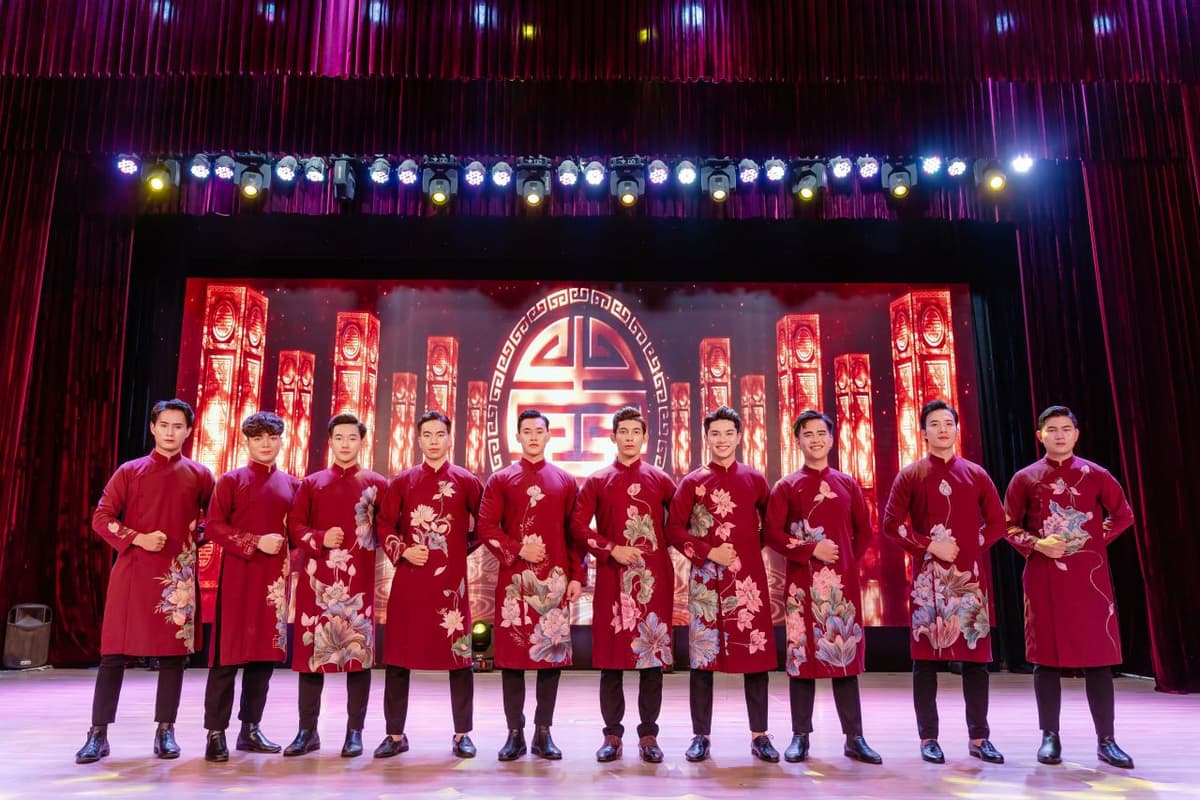 Ao Dai Show in Da Nang
