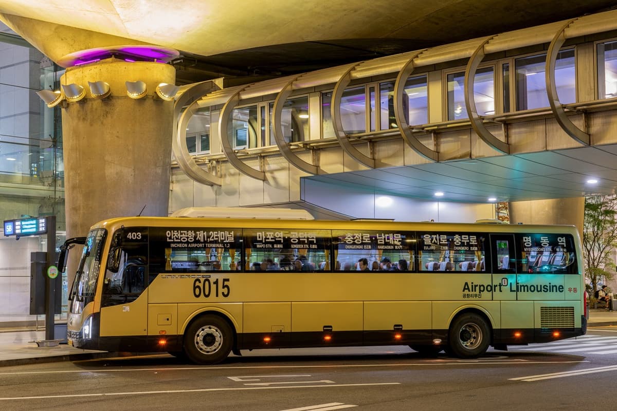 Airport Limousine Bus Transfers from Incheon International Airport to Seoul