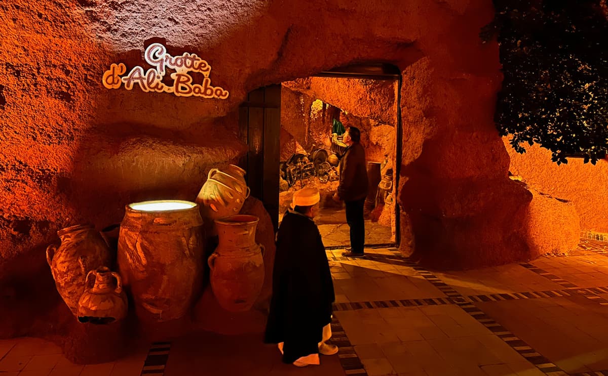 Fantasia 1001 Nights Dinner Show with Round Trip Transfers from Marrakech
