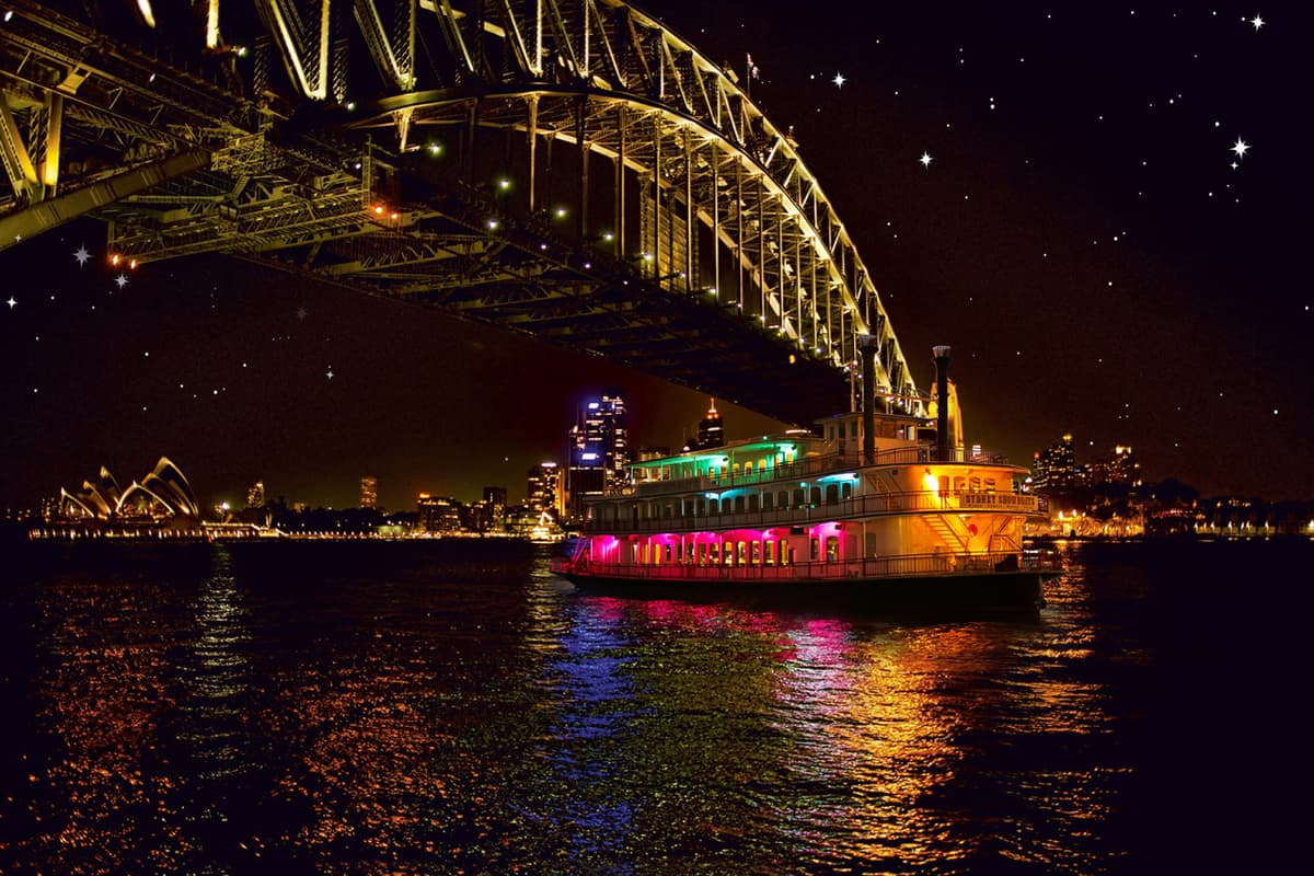 Sydney Harbour Showboat Dinner Cruise