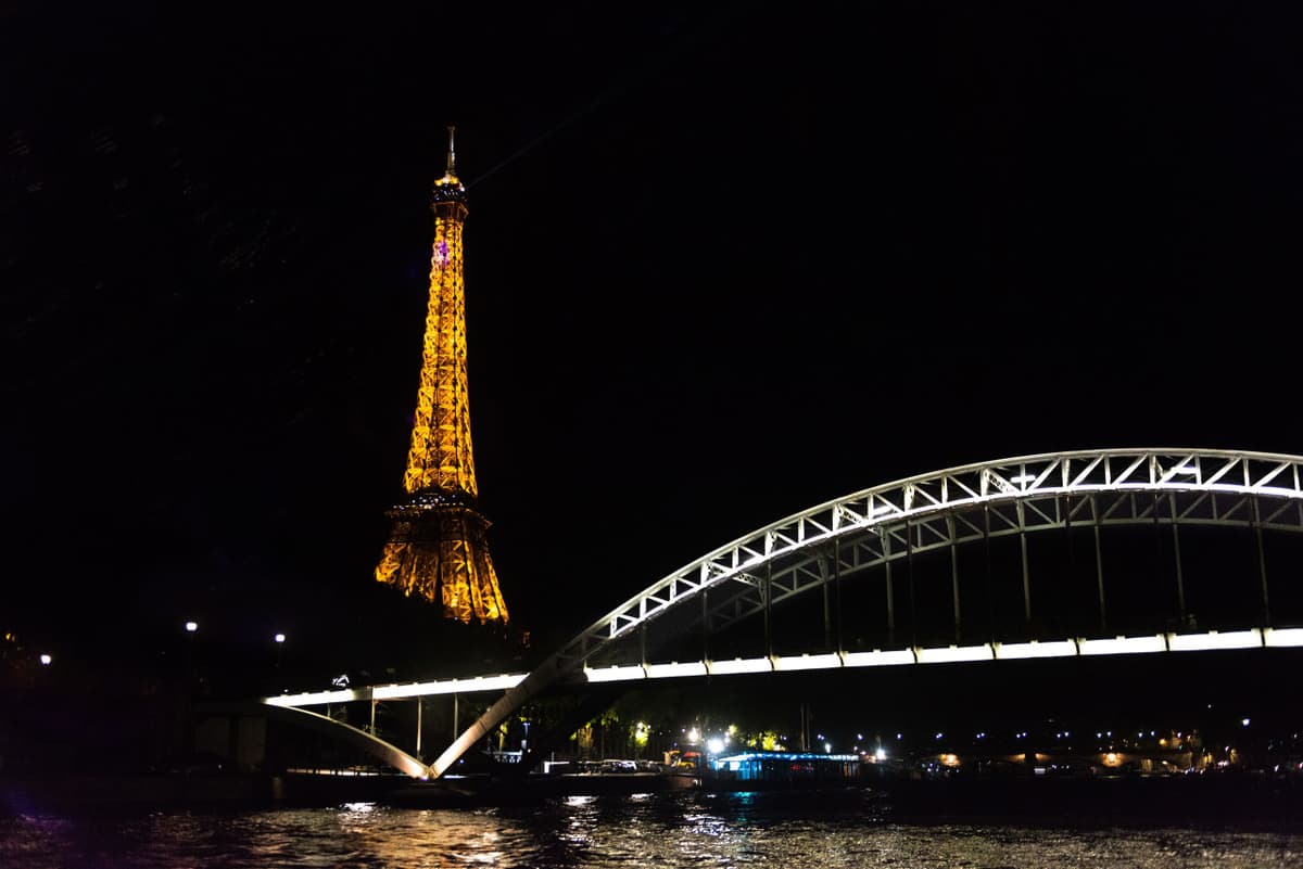 Moulin Rouge Cabaret Show with Drop-off Service and Seine River Cruise