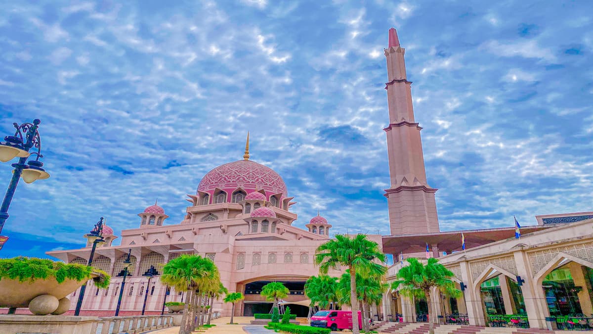 Putrajaya River Cruise and City Tour from Kuala Lumpur