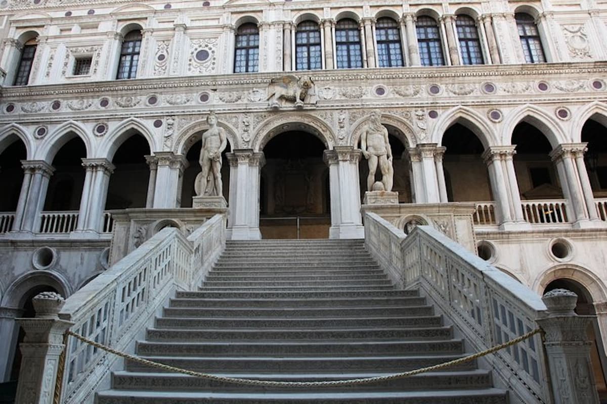 St. Mark's Basilica and Doge's Palace Skip-the-Line Guided Tour